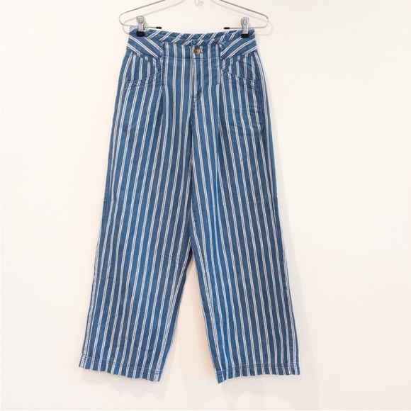 American Eagle Outfitters Pants - American Eagle Outfitters Blue and White Striped Pants Pleated size 00
